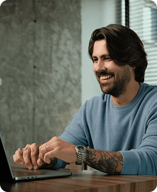 Equipe da Clínica Ottoboni trabalhando com o sistema Simples Dental